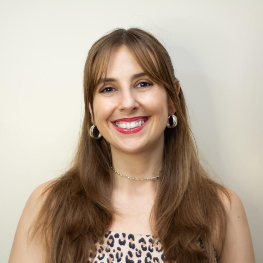 MARIA LAURA<br>FERNANDEZ RÍOS